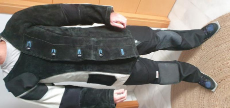  Chaqueta de tiro olímpico Gehmann 
Standard
Talla 52.
Muy buen estado (un botón suelto que se incluye).
Modalidades 01