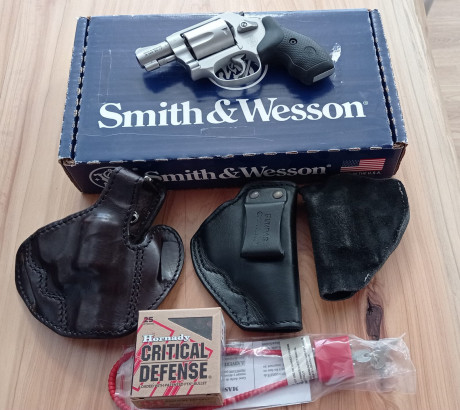 Smith Wesson modelo 637 airweight cal 38spl +p. Comprado nuevo en armeria izquierdo de Barcelona en Agosto 02