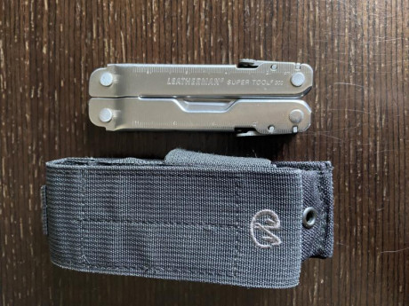 Multiherramienta Leatherman sin apenas uso. La funda molle está algo mas rozada de haber ido siempre en 02