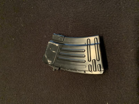 Se vende este cargador para AK conforme al reglamento que establece que no puede tener mayor capacidad 02