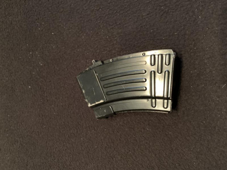 Se vende este cargador para AK conforme al reglamento que establece que no puede tener mayor capacidad 00