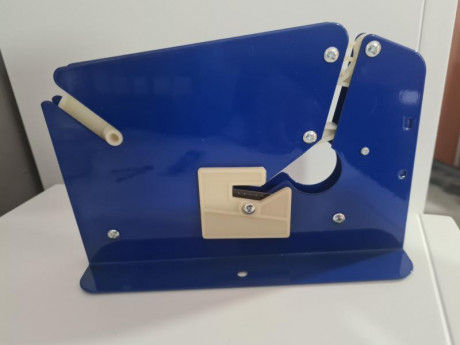 Dispongo de 295 unidades, rojos y azules de cierrabolsas todos ellos sin estrenar en cajas de 10 unidades 01