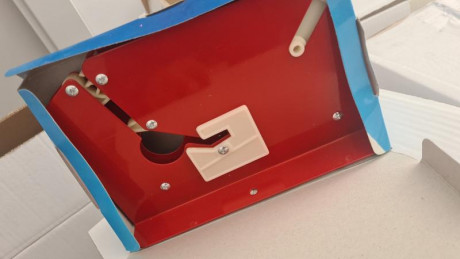 Dispongo de 295 unidades, rojos y azules de cierrabolsas todos ellos sin estrenar en cajas de 10 unidades 00