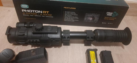 Se vende visor nocturno YUKON PHOTON RT 4.5x42 con dos baterías y cargador. Lo compré en Armeria Meco 00