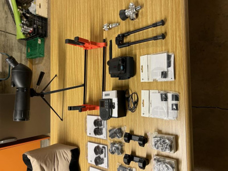 Como tengo acumulado mucho material y quiero reducir estoc voy subiendo material que me interesa vender.
Lo 02