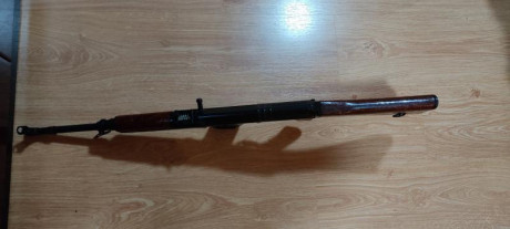 Hola.  Vendo esta carabina en el calibre original.  Solo tira manualmente como marca el reglamento de 01