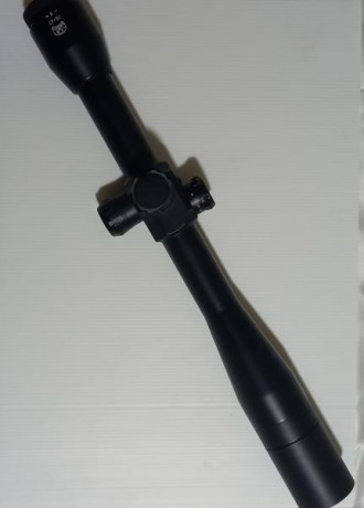 A la venta visor Ior Valdada, tubo de 30, peso aproximadamente 650gr, con 1/8 moa, tiene parasol y cubiertas 02