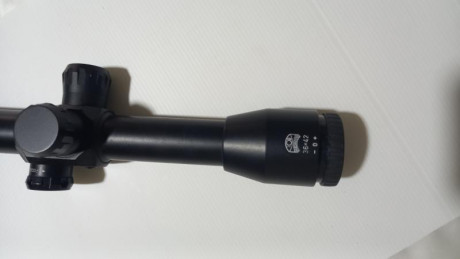 A la venta visor Ior Valdada, tubo de 30, peso aproximadamente 650gr, con 1/8 moa, tiene parasol y cubiertas 11