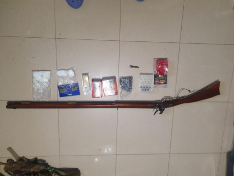Buenos dias,
Vendo pedersoli frontier calibre 54,usado solo para cazar
Baqueta de fribra de vidrio
600 00
