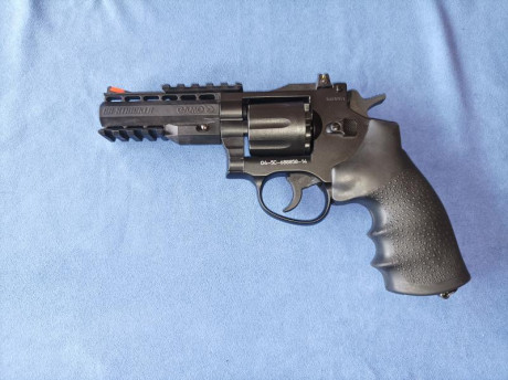 Vendo revolver Gamo GR-STRICKER co2 en calibre 4,5 mm.
El revólver cuenta con un cañón estriado de 4 pulgadas 00