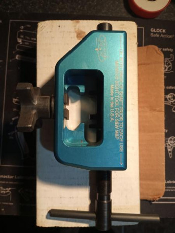 Vendo accesorio para regulación del alza y mira de S&W M&P9, también lo e usado con Glock, está 01