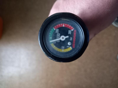 Cilindro weihrauch 100 t caducado. Sin perdidada de aire.

50€ mas portes. 02
