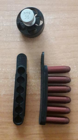 Se venden los speedloaders de las imágenes (2 quickstrips de Tuffproducts y 1 HKS 36 para tambor de 5 02