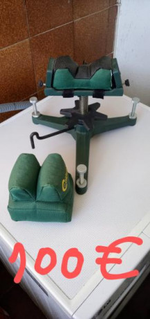 Vendo torreta de tiro y saco posterior de la marca Caldwell.
Nunca han sido usados.
Lo tengo puesto en 01