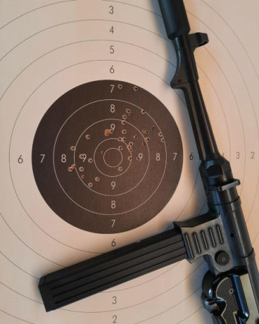 Vendo carabina réplica del famoso MP40 Schmeisser calibre .22 fabricada por GSG en estado impecable y 00