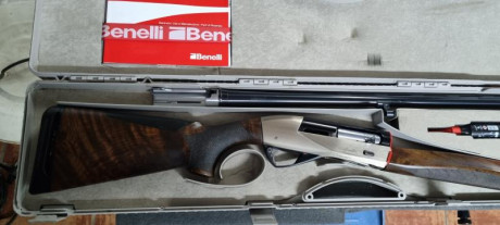 Benelli powerbore,cañon 71cm,choques i maletin....en perfecto estado 1500€...El arma esta en Denia(Alicante)se 01