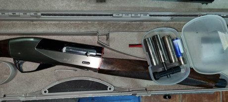 Benelli powerbore,cañon 71cm,choques i maletin....en perfecto estado 1500€...El arma esta en Denia(Alicante)se 11