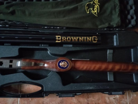 Escopeta B525 trap one, con su maletín, 76 de caño, banda ancha, doble punto de mira, gatillo ajustable, 01
