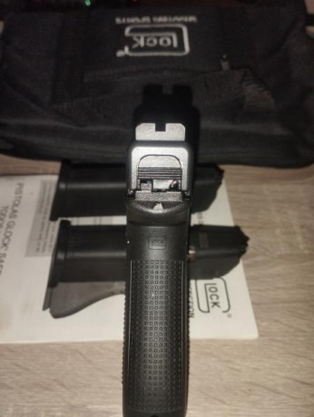 pongo a la venta GLOCK 17 4gen pocos tiros la compre en 2012 y esta guiada en A. Tiene miras dawson con 01