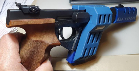 Vendo este arma en perfecto estado mecánico y de conservación con la salvedad que se indica a continuación 01