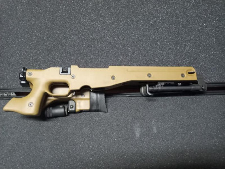 VENDIDO!!! chasis   Accuracy International Chassis System 2.0  plegable para rifle Remington 700 SA (acción 12