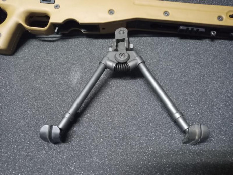 VENDIDO!!! chasis   Accuracy International Chassis System 2.0  plegable para rifle Remington 700 SA (acción 31