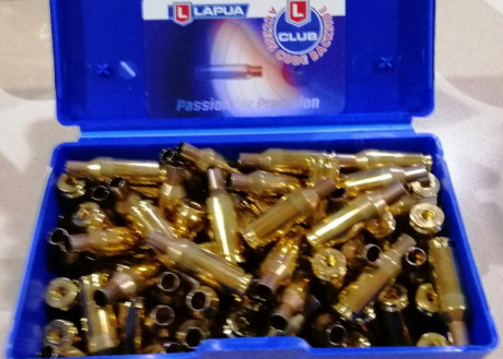 Vendo caja de 100 unidades de vainas nuevas calibre 6 mm  Norma BR. 
Asimismo dispongo de varias cajas 00