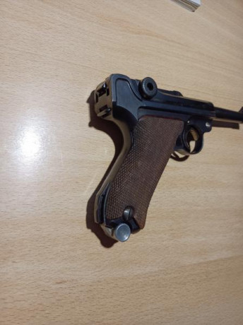 Buenos dias.

Tengo una pistola LUGER P08 y me gustaría conocer un poco de su posible historia y veo que 91