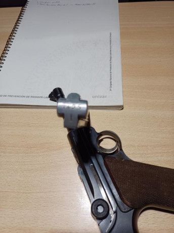 Buenos dias.

Tengo una pistola LUGER P08 y me gustaría conocer un poco de su posible historia y veo que 102