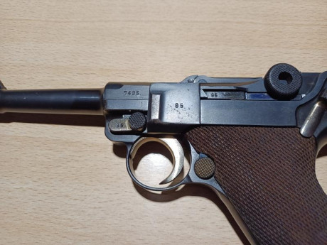 Buenos dias.

Tengo una pistola LUGER P08 y me gustaría conocer un poco de su posible historia y veo que 122