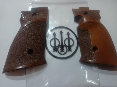 Cachas semi anatómicas de madera para Beretta modelos 87 y 89.

90€ Envío incluido 00