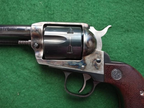 Hola compañeros como dice el enunciado vendo mi revólver Ruger Vaquero calibre 45 LC. Se puede ver en 10