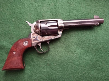 Hola compañeros como dice el enunciado vendo mi revólver Ruger Vaquero calibre 45 LC. Se puede ver en 20