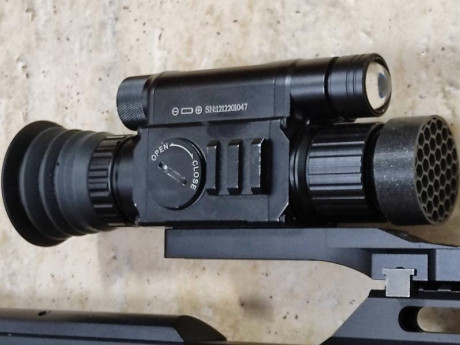 Por no usar, vendo visor día/noche Pard NV008, en estupendo estado, usado sólo en carabina de aire comprimido 00