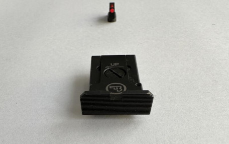 Vendo alza micrometrica CZ para modelos Shadow SP01, 2 y Orange. Incluyo también punto delantero con fibra 01