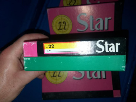 Buenas tardes, pongo a la venta cajas originales de cartón para pistola STAR calibre 22.
El precio por 01