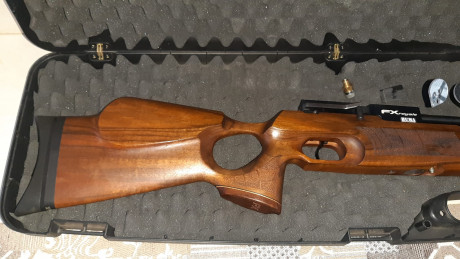 Hola. Se vende pcp FX .Royal. 500. calibre.6.35. La carabina tiene 2.años y medio. Esta impoluta estético 01