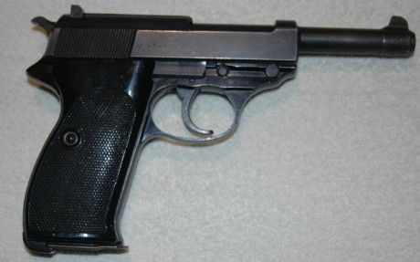 Hola!

LLAMA modelo MAX calibre 9m/m pb con dos cargadores 300 euros   Guiada en F 

Walhter  P38  calibre 00