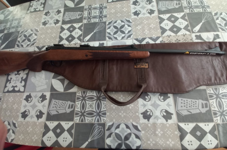 Buenas se vende Bergara b14 timber zurdo calibre 300wm , el rifle ha tirado 5 tiros y salido 2 veces , 22