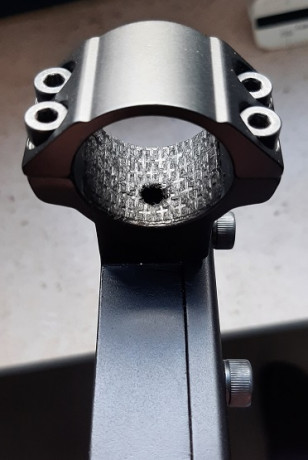 Montura para miras telescópicas de mono pieza, de la conocida marca inglesa Hawke, sumamente robusta, 20