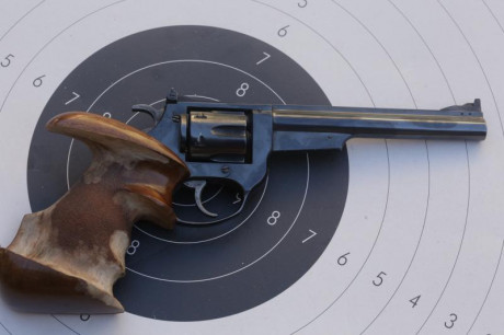 Vendo revolver mod. astra cadix de 32 swl  en 6" con cacha anatómica en talla M, precisión espectacular, 02