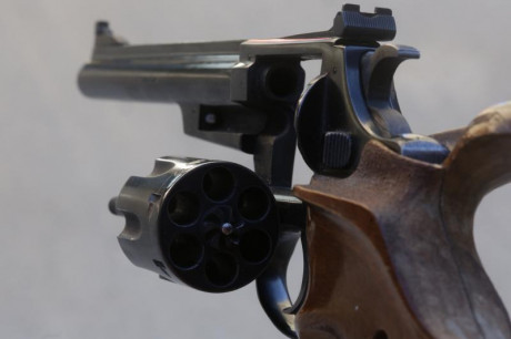 Vendo revolver mod. astra cadix de 32 swl  en 6" con cacha anatómica en talla M, precisión espectacular, 00