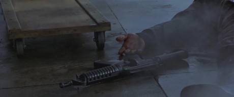 Compañeros,

En vista de las ganas de algunos (Elcafe, Wilcow, Vrakk, etc) por adivinar armas de películas 60