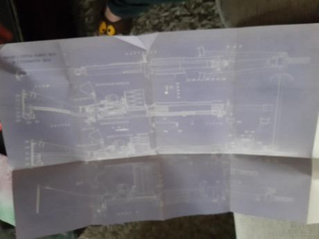 Manual de la empresa FN Herstal de Belgica para el fusil FN FAL. de Calibre 7,62. 128pp y dos desplegables. 12