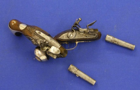 Voy a colocar unas fotos de un arma larga alemana de llave de mecha del siglo XVI. 20