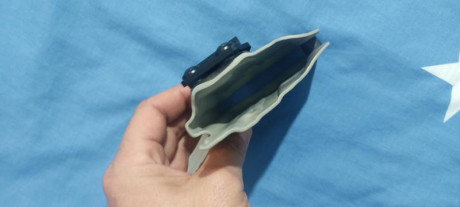 Buenas.
Pongo en venta está funda de Kydex en color blackmulticam interior para diestros  para pistola 00