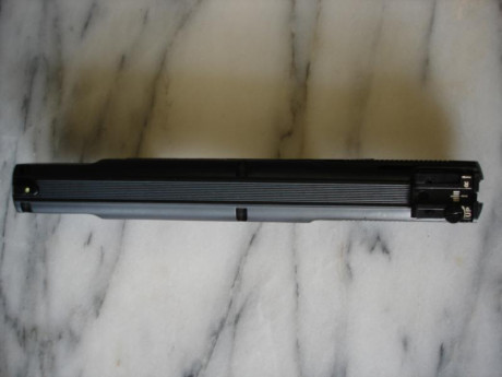 VENDIDO RETIRAR EL ANUNCIO vendo kit conversor de 9mm a 22lr.de pistola cz 85combat.
el kit esta como 02