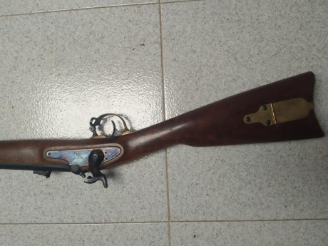 Por vaciado de armero vendo este magnifico rifle de calibre .58. Estado impecable. 800 € + gastos de envío 01