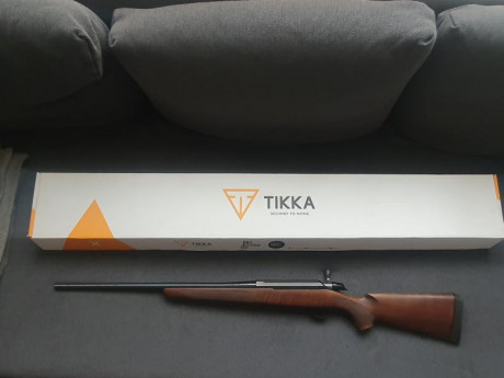 Vendo rifle de cerrojo Tikka T3x Hunter en calibre 222rem. Cañón 57 cm. Cargador 4 cartuchos. Con disparador 01