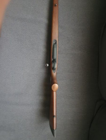 Vendo rifle de cerrojo Tikka T3x Hunter en calibre 222rem. Cañón 57 cm. Cargador 4 cartuchos. Con disparador 31